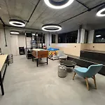 Vibe Loft Free Drink Daily By Zazi 호스텔 *