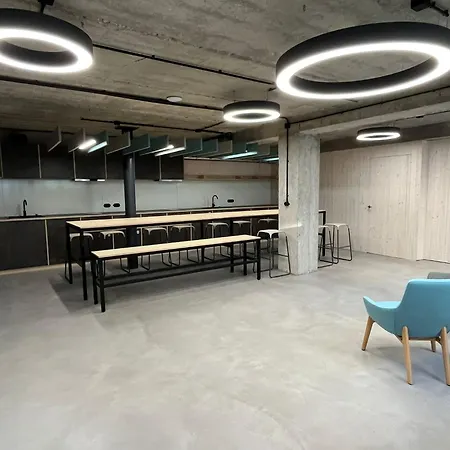 Hostel Vibe Station Loft By Zazi Bratislava