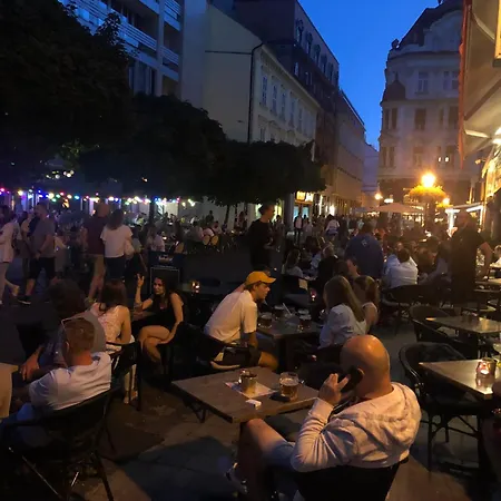 Vibe Loft Free Drink Daily By Zazi Hostal *