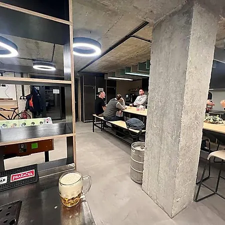 Vibe Loft Free Drink Daily By Zazi * 브라티슬라바