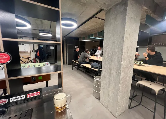 Vibe Loft Free Drink Daily By Zazi Auberge de jeunesse *