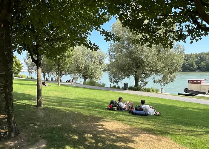 Хостел Vibe Loft Free Drink Daily By Zazi