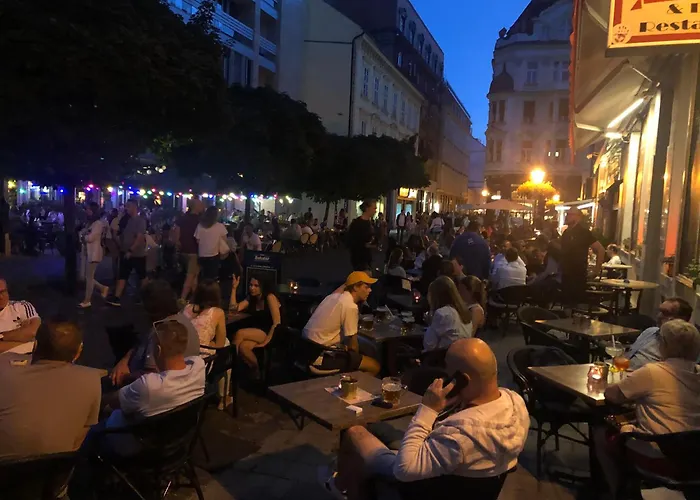 Vibe Loft Free Drink Daily By Zazi אכסניה *