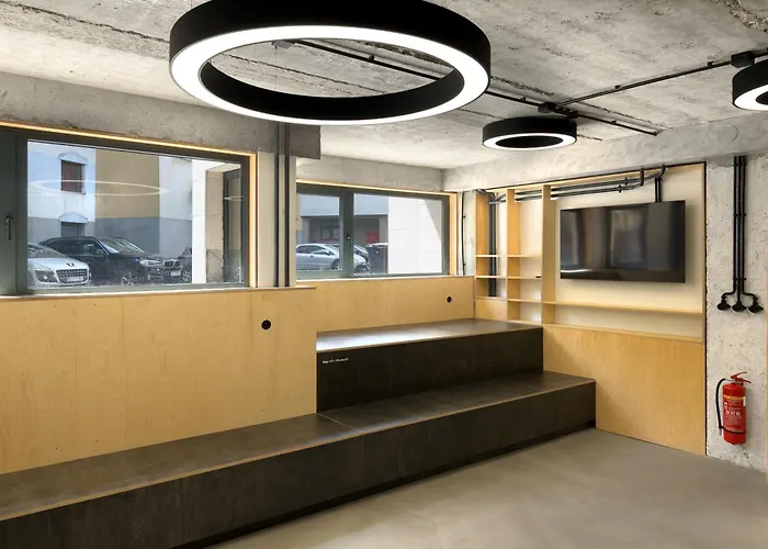 Vibe Loft Free Drink Daily By Zazi Hostel