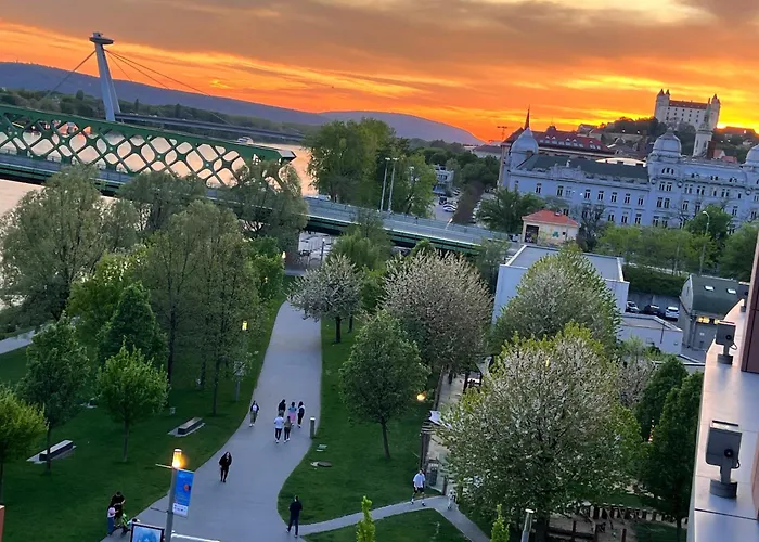 Vandrerhjem Vibe Loft Free Drink Daily By Zazi Bratislava